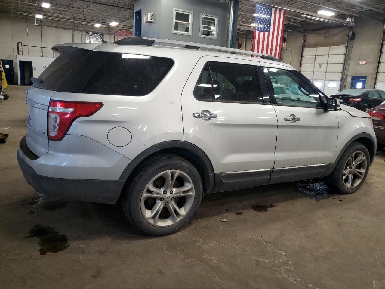 2014 Ford Explorer - Image 3