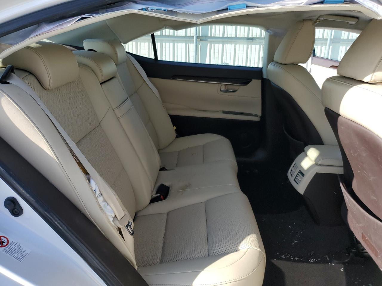 2018 Lexus ES - Image 10