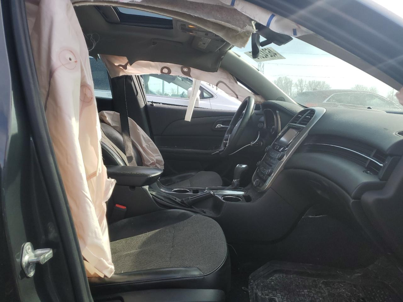 2016 Chevrolet Malibu - Image 7