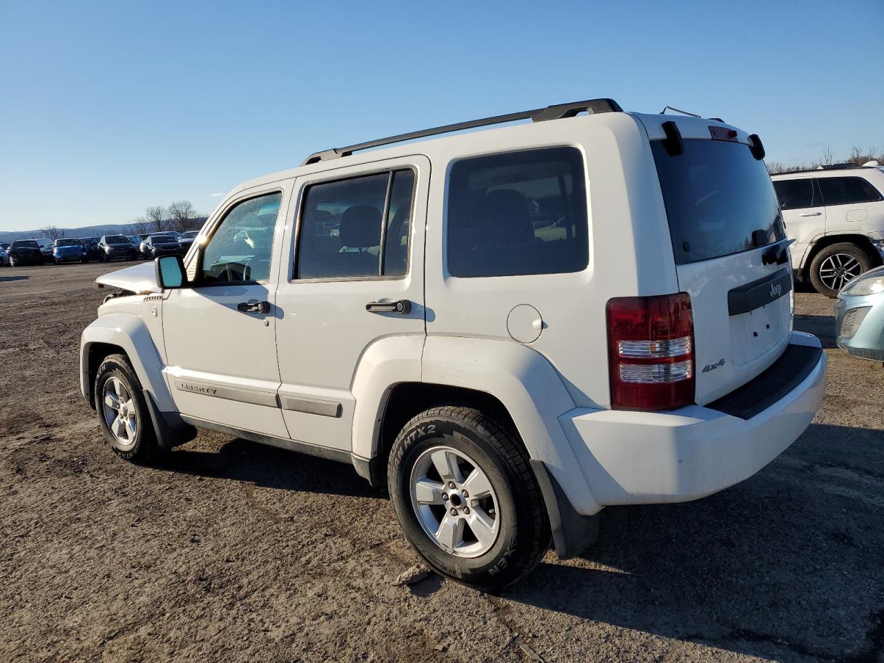 2010 Jeep Liberty (North America) - Image 2