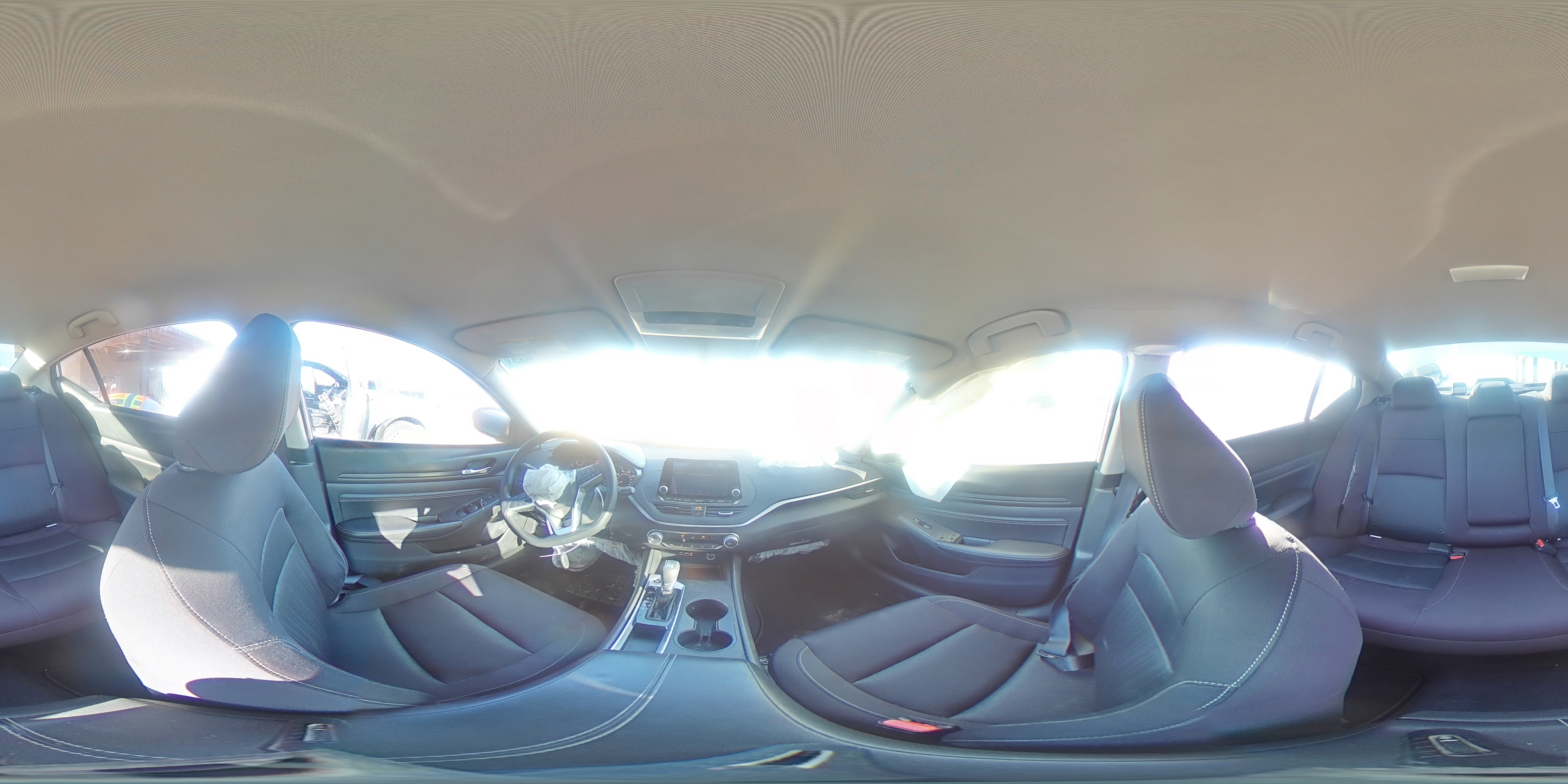 2019 Nissan Altima - Image 13