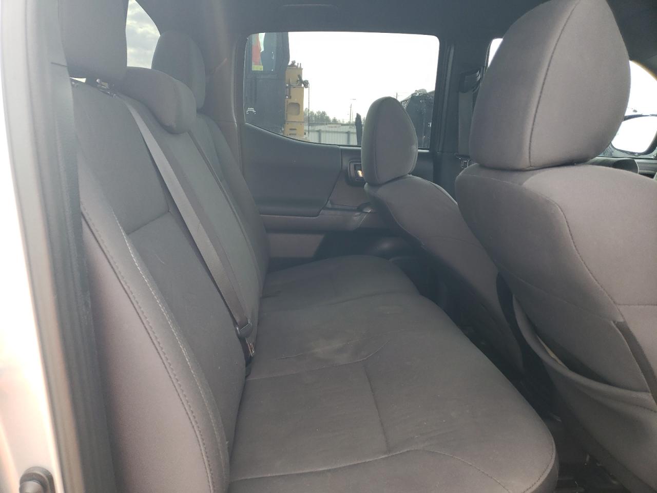 2018 Toyota Tacoma - Image 10