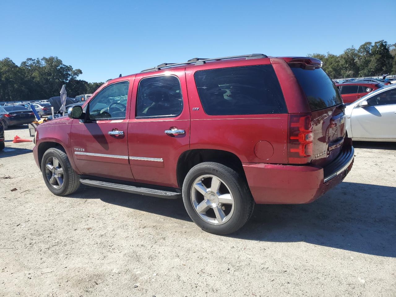 2011 Chevrolet Tahoe - Image 2