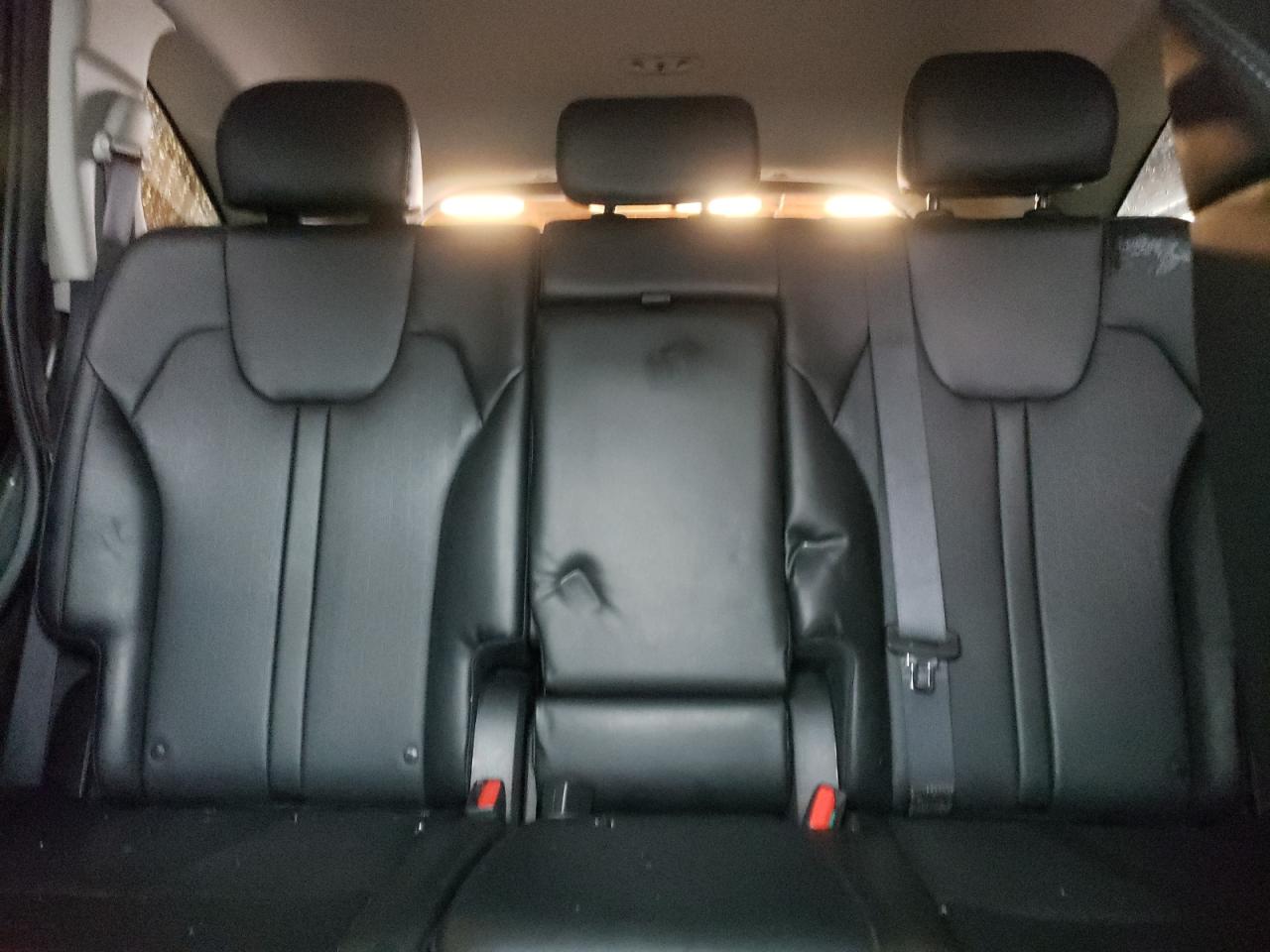 2022 Kia Sorento - Image 10