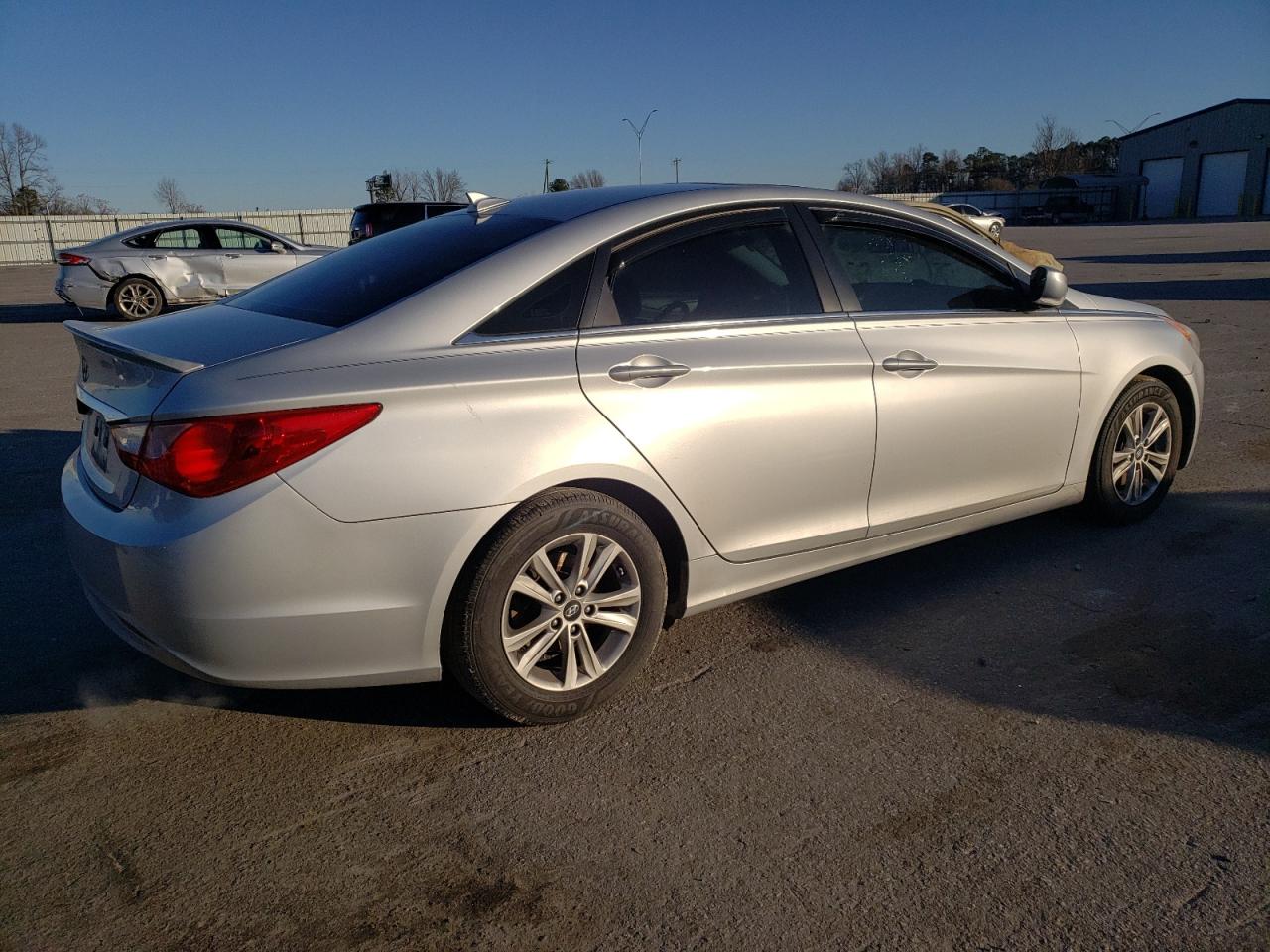 2013 Hyundai Sonata - Image 3