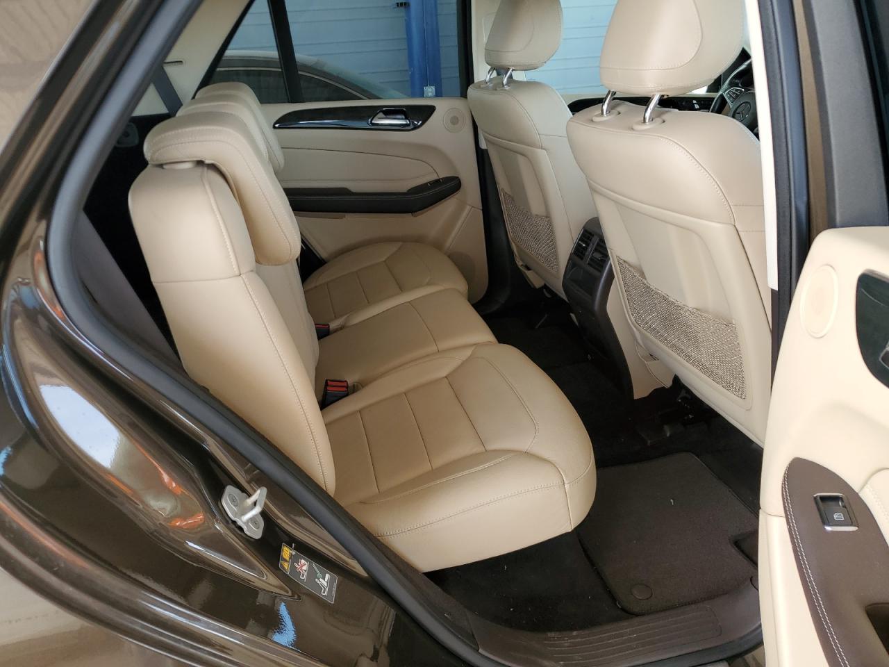 2016 Mercedes-Benz GLE - Image 11