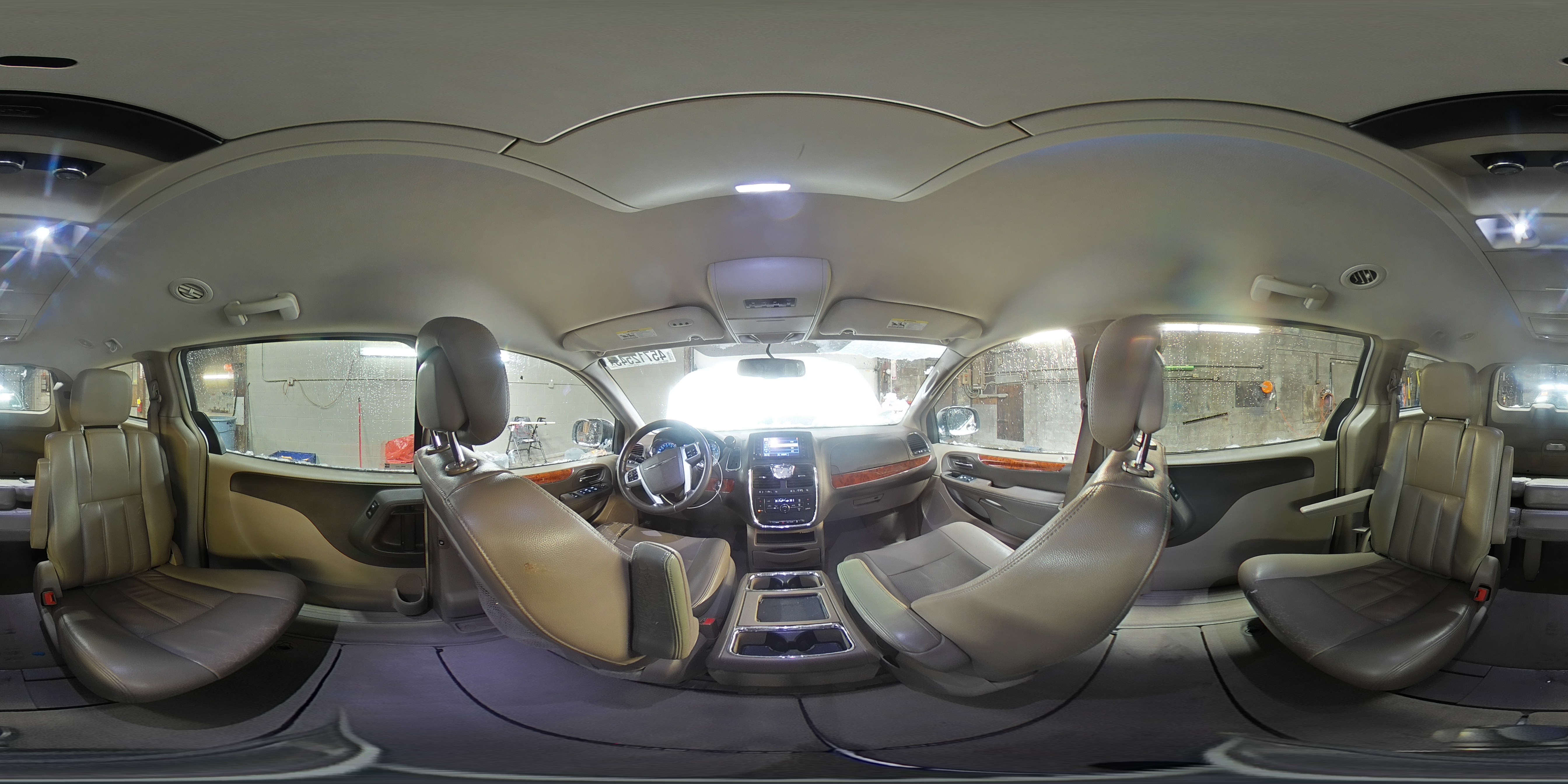 2012 Chrysler Town & Country - Image 14