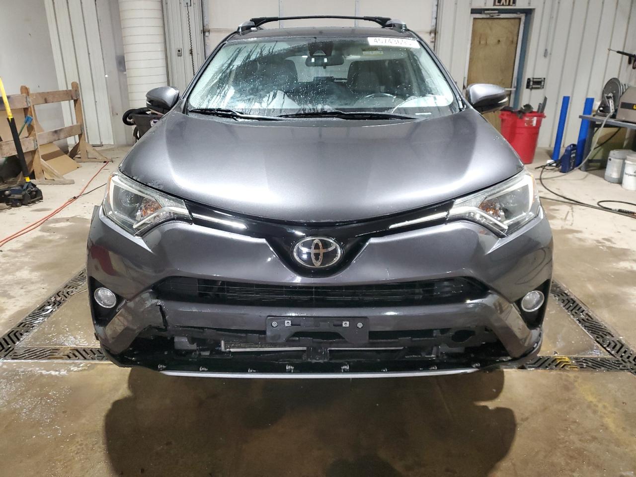2018 Toyota RAV 4 - Image 5