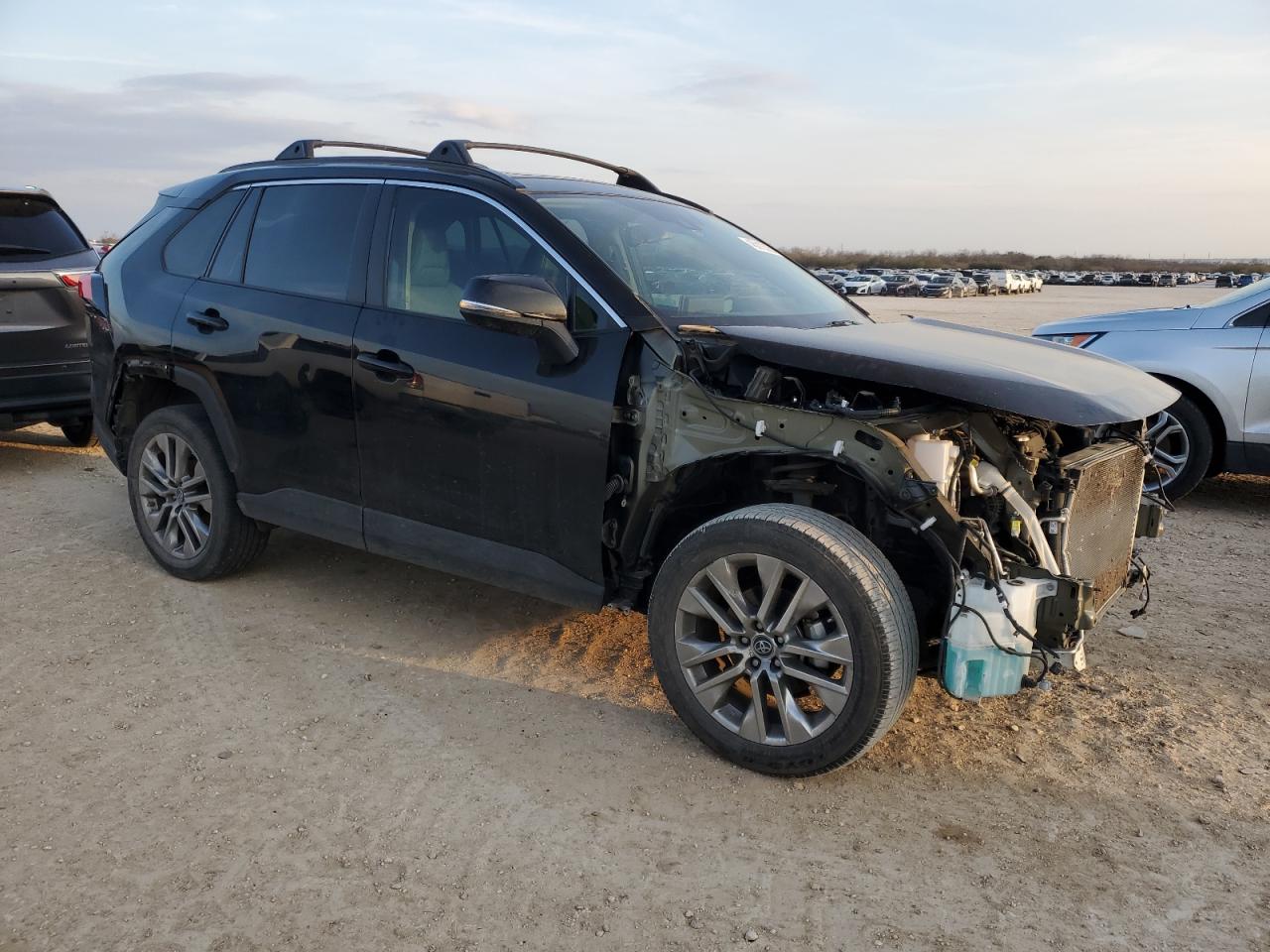 2019 Toyota RAV 4 - Image 4