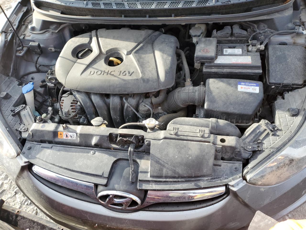 2012 Hyundai Elantra - Image 11