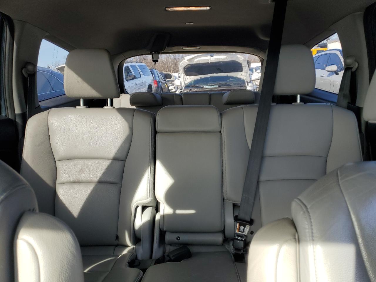 2016 Honda Pilot - Image 10