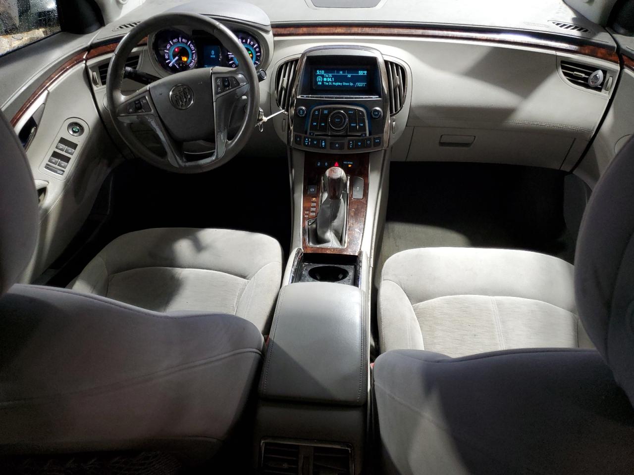 2010 Buick LaCrosse - Image 8