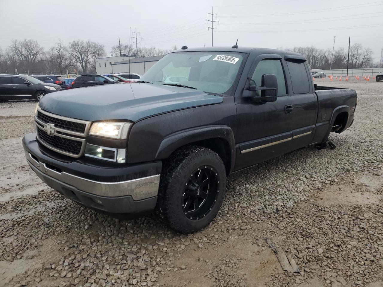 2005 Chevrolet Silverado - Image 1