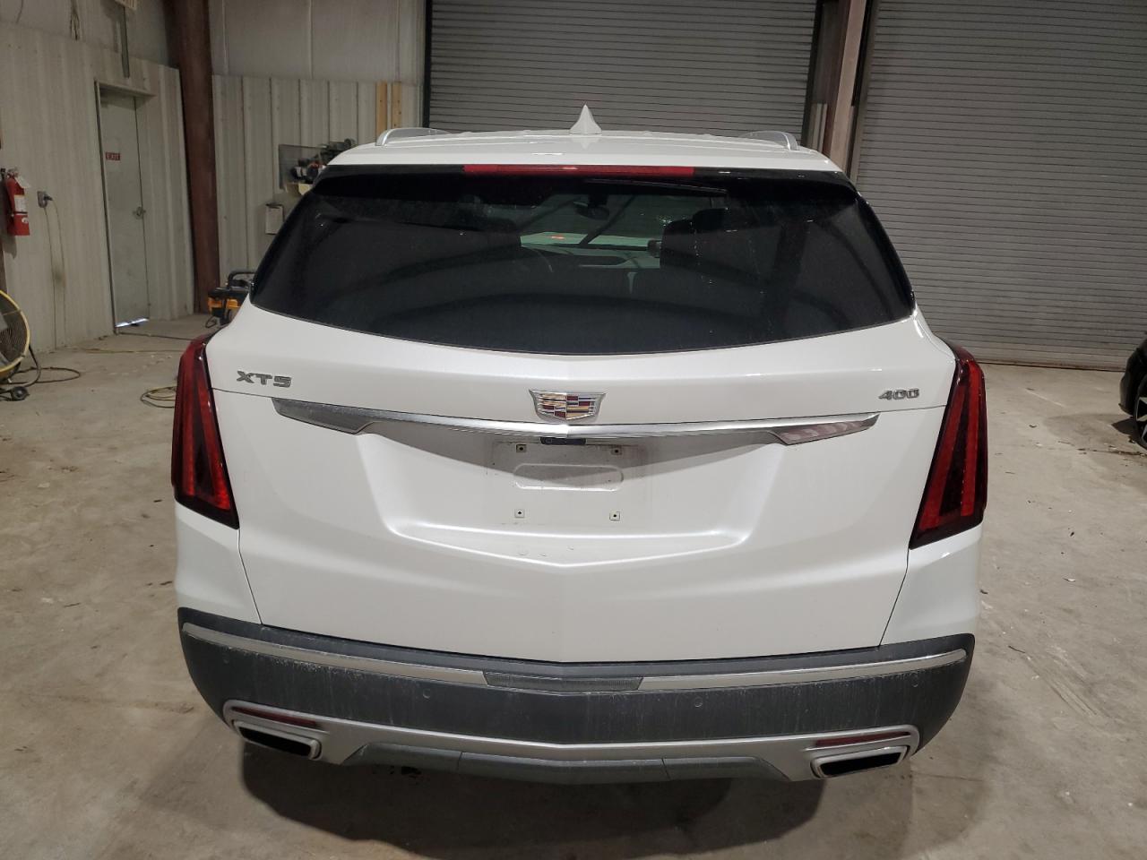 2022 Cadillac XT5 - Image 6