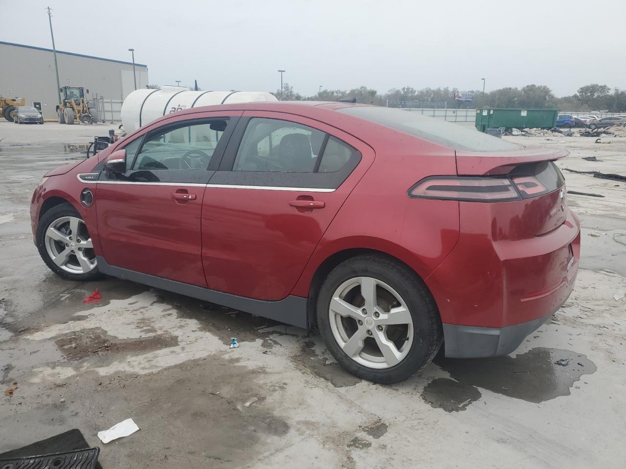 2013 Chevrolet Volt - Image 2