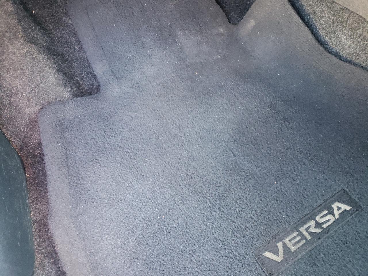 2013 Nissan Versa - Image 12
