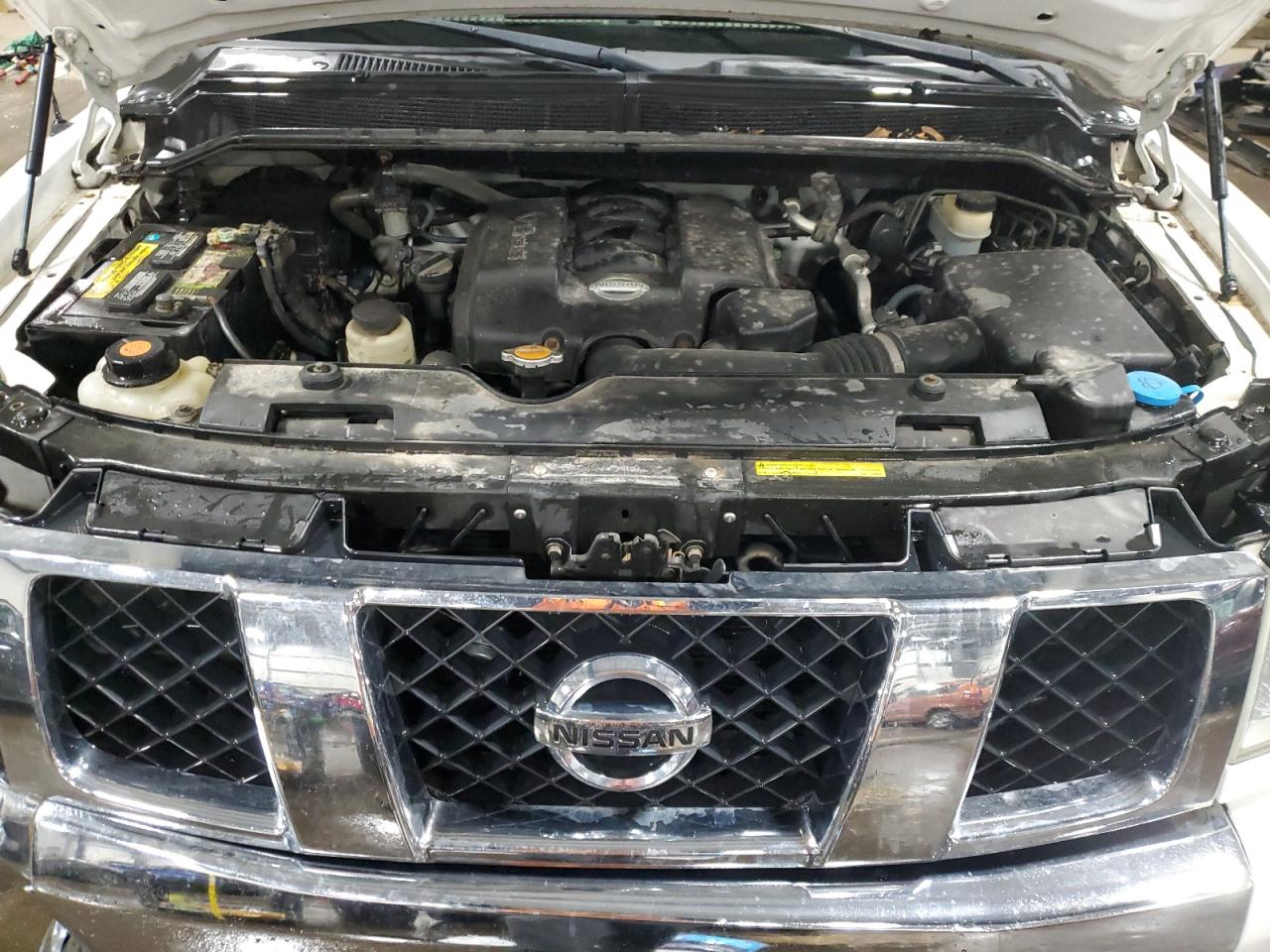 2005 Nissan Titan - Image 11