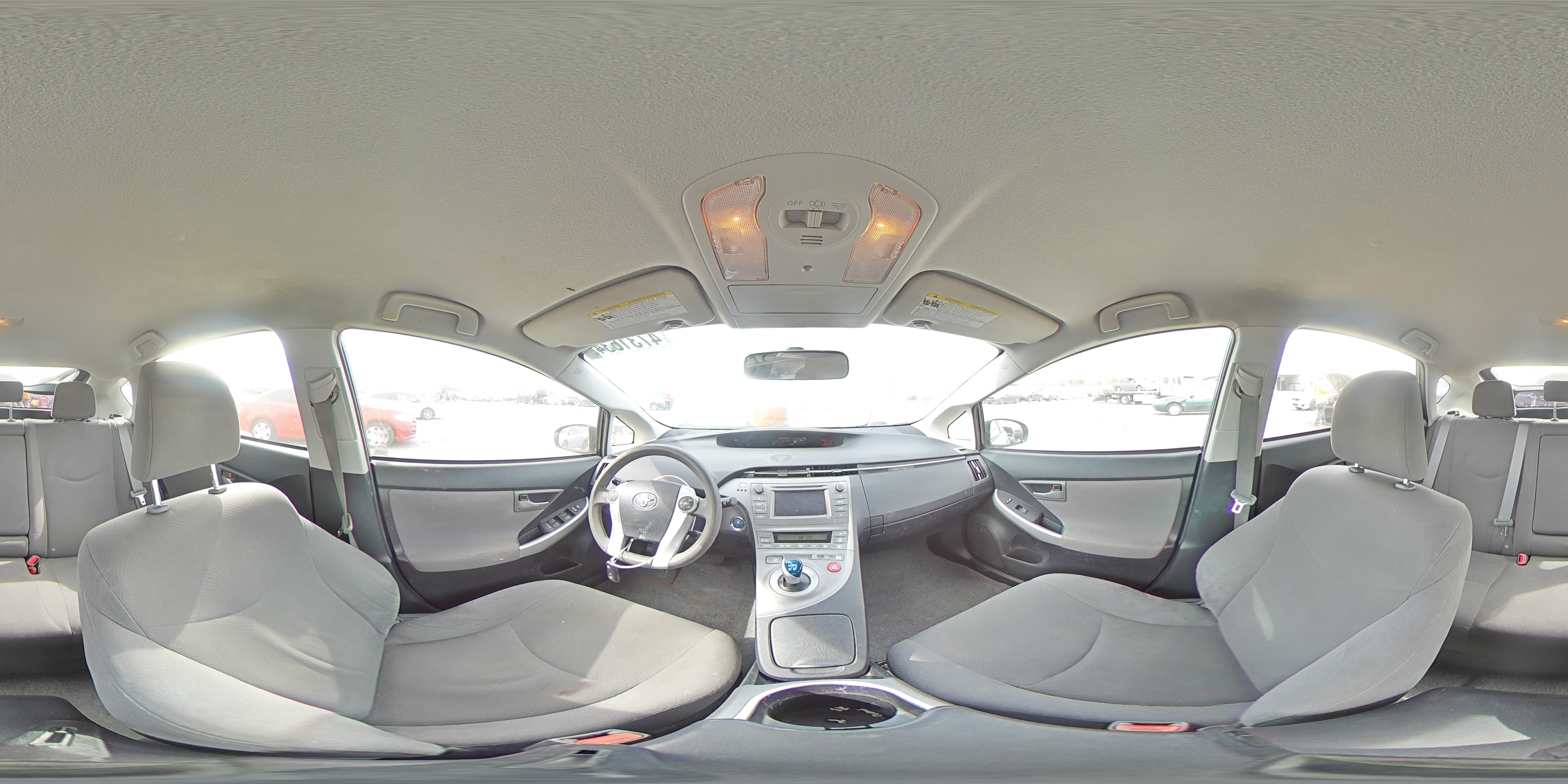 2014 Toyota Prius - Image 12