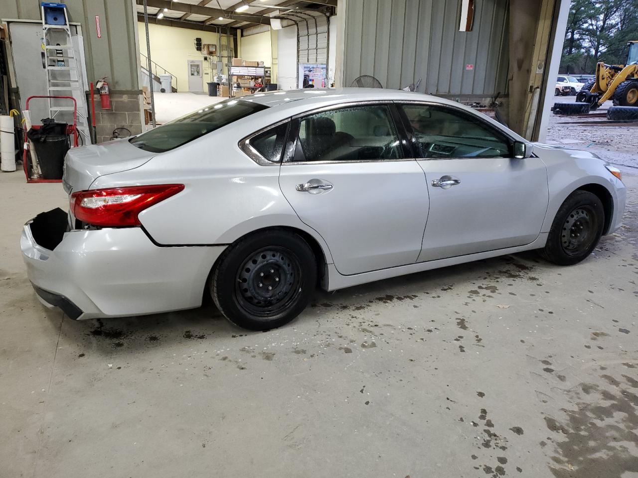 2016 Nissan Altima - Image 3