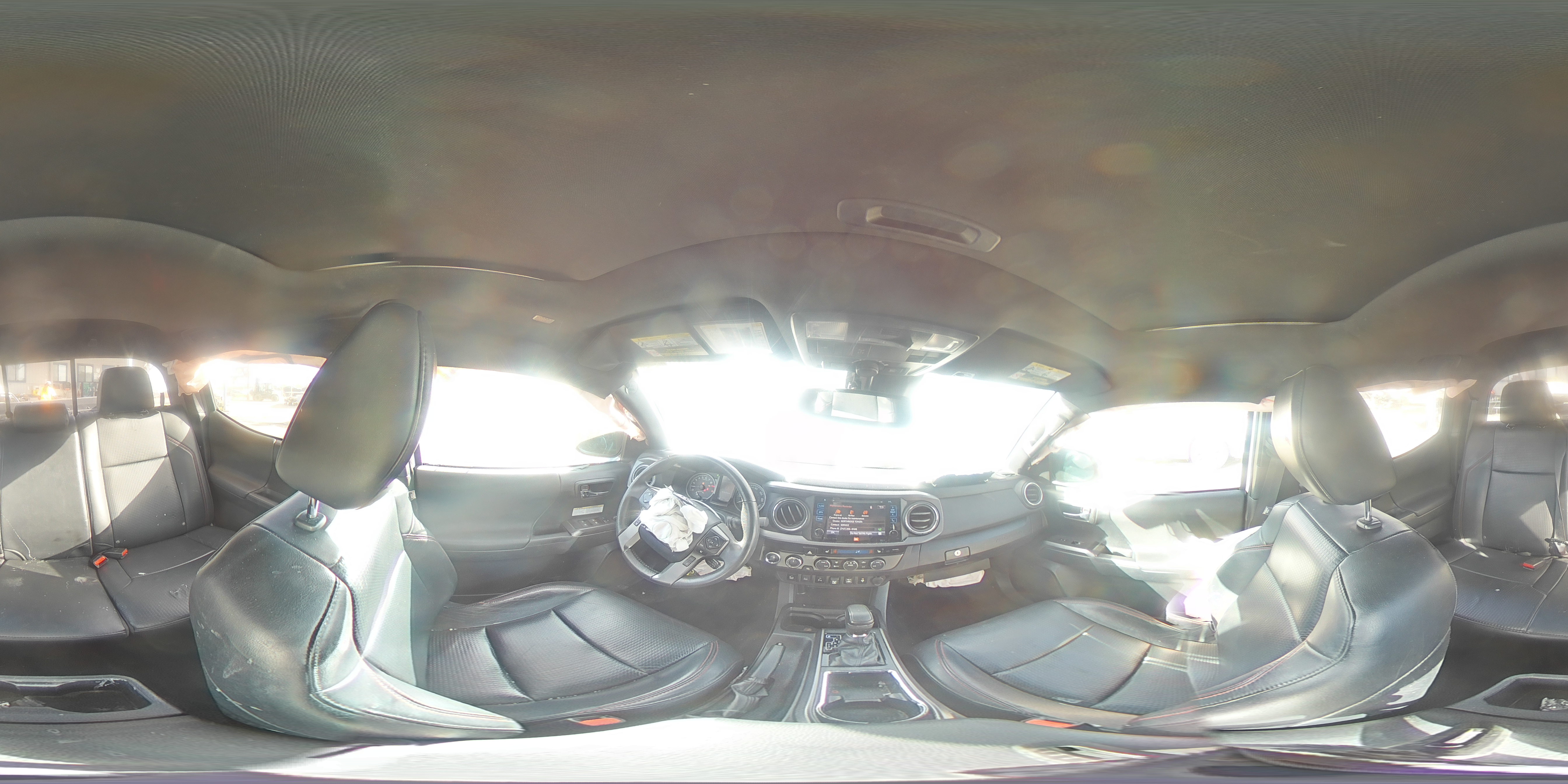 2019 Toyota Tacoma - Image 12
