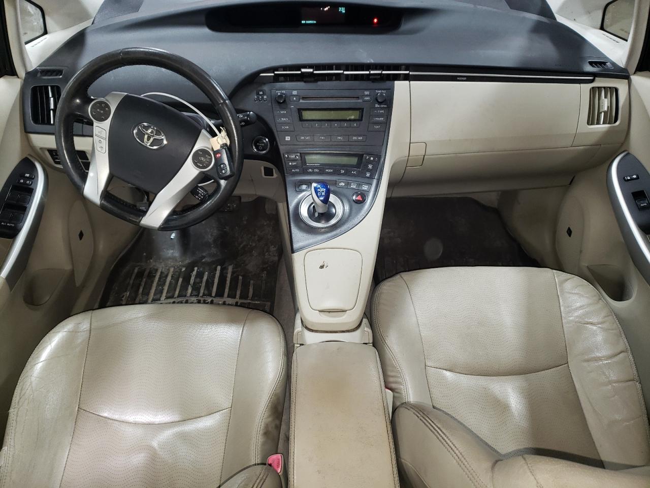 2010 Toyota Prius - Image 8