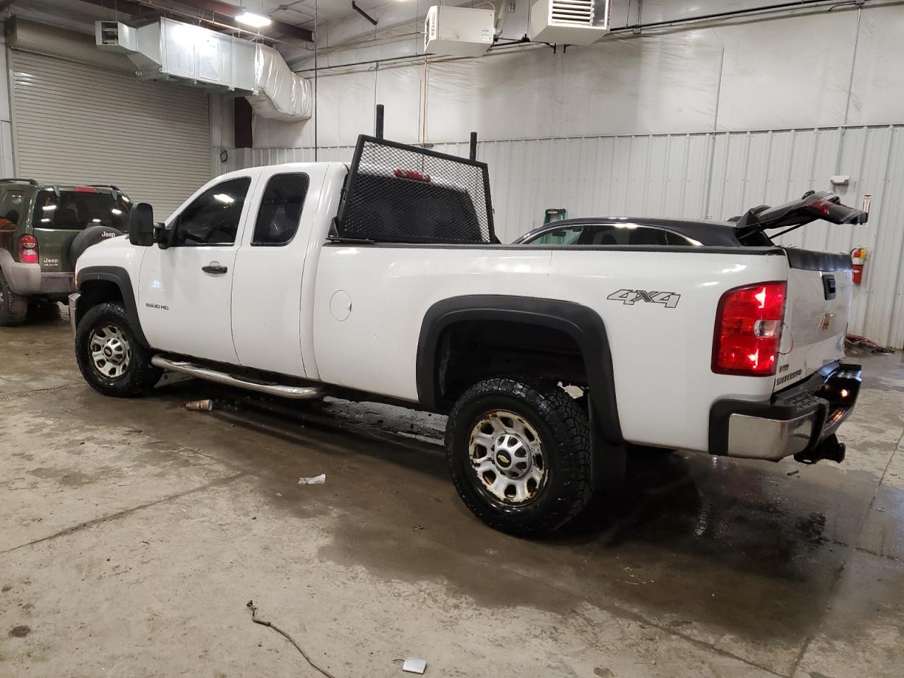 2012 Chevrolet Silverado - Image 2