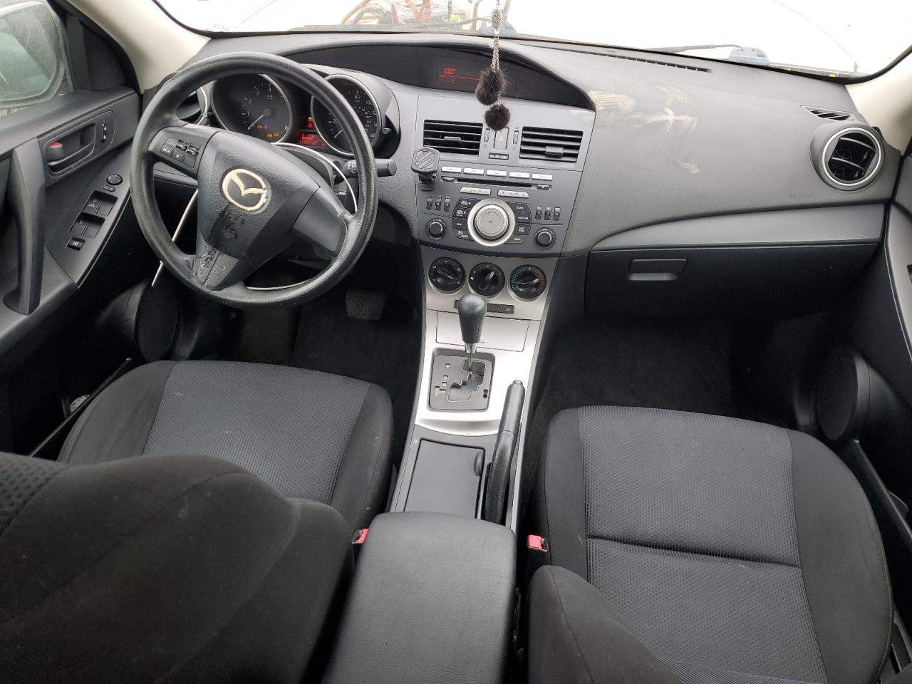 2011 Mazda 3 - Image 8