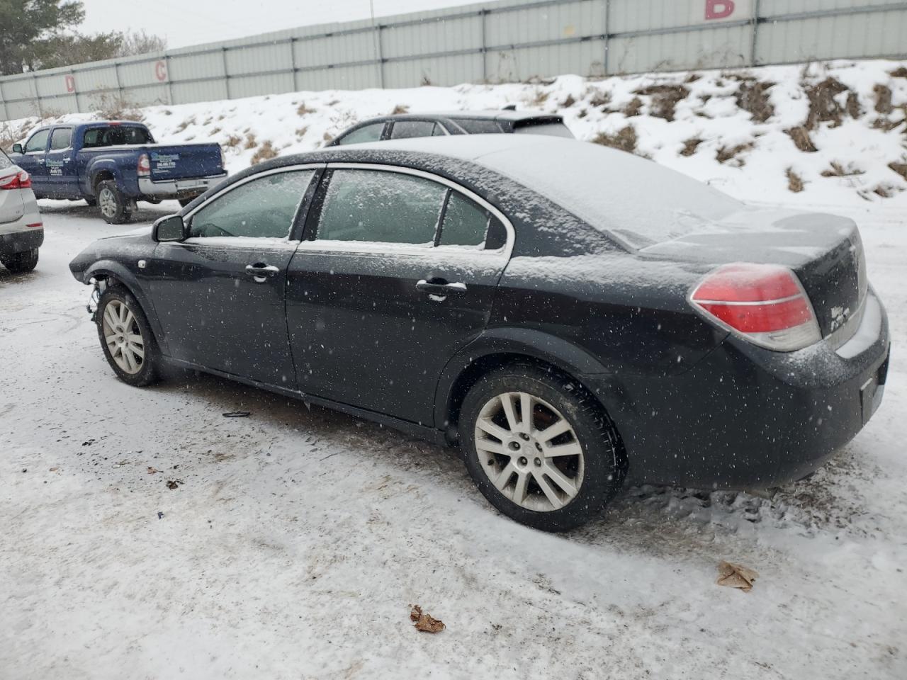2009 Saturn Aura - Image 2