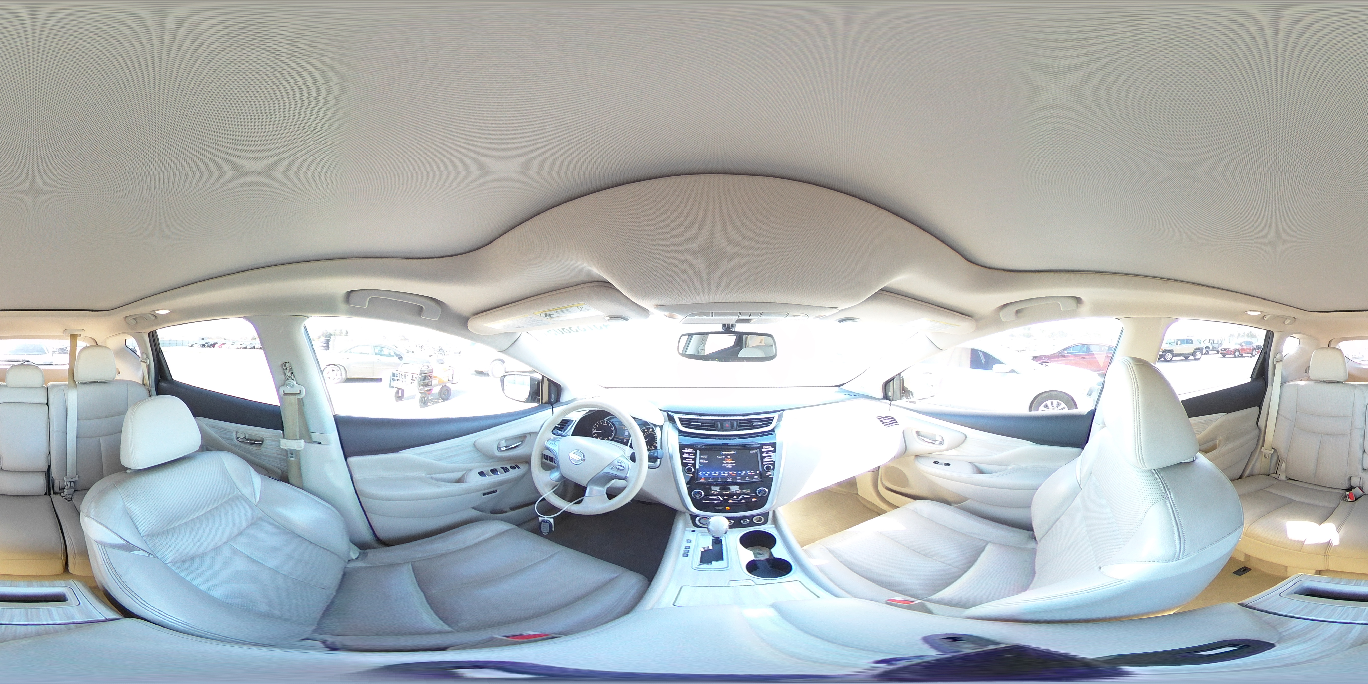 2015 Nissan Murano - Image 13