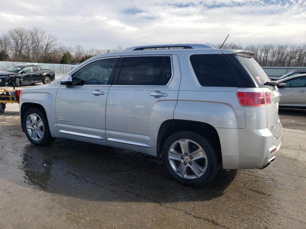 2014 GMC Terrain - Image 2