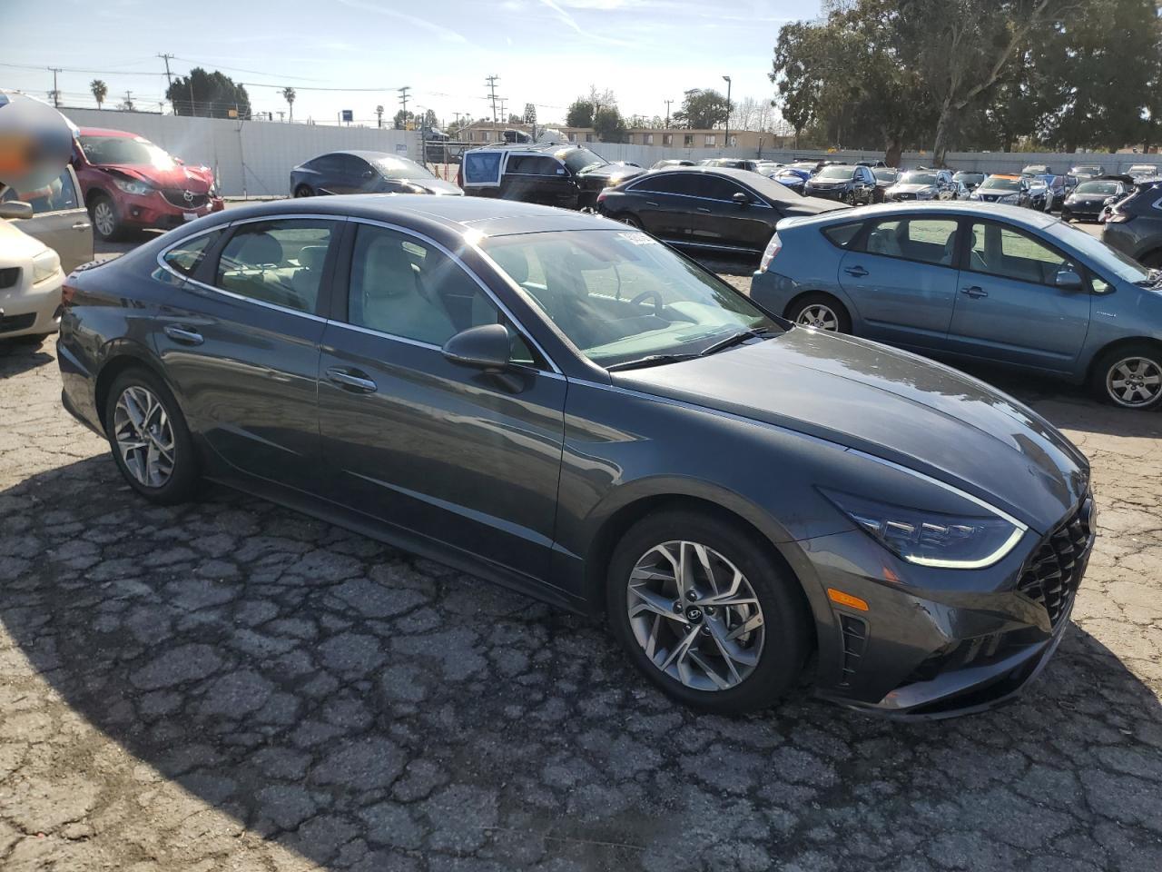2023 Hyundai Sonata - Image 4