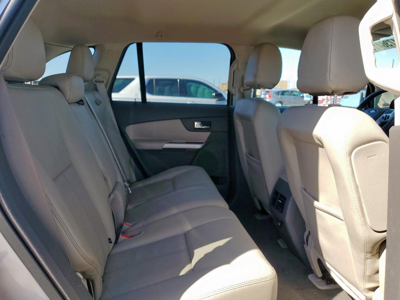 2014 Ford Edge - Image 11