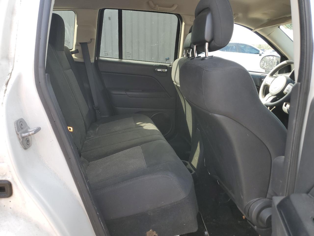 2012 Jeep Compass - Image 11