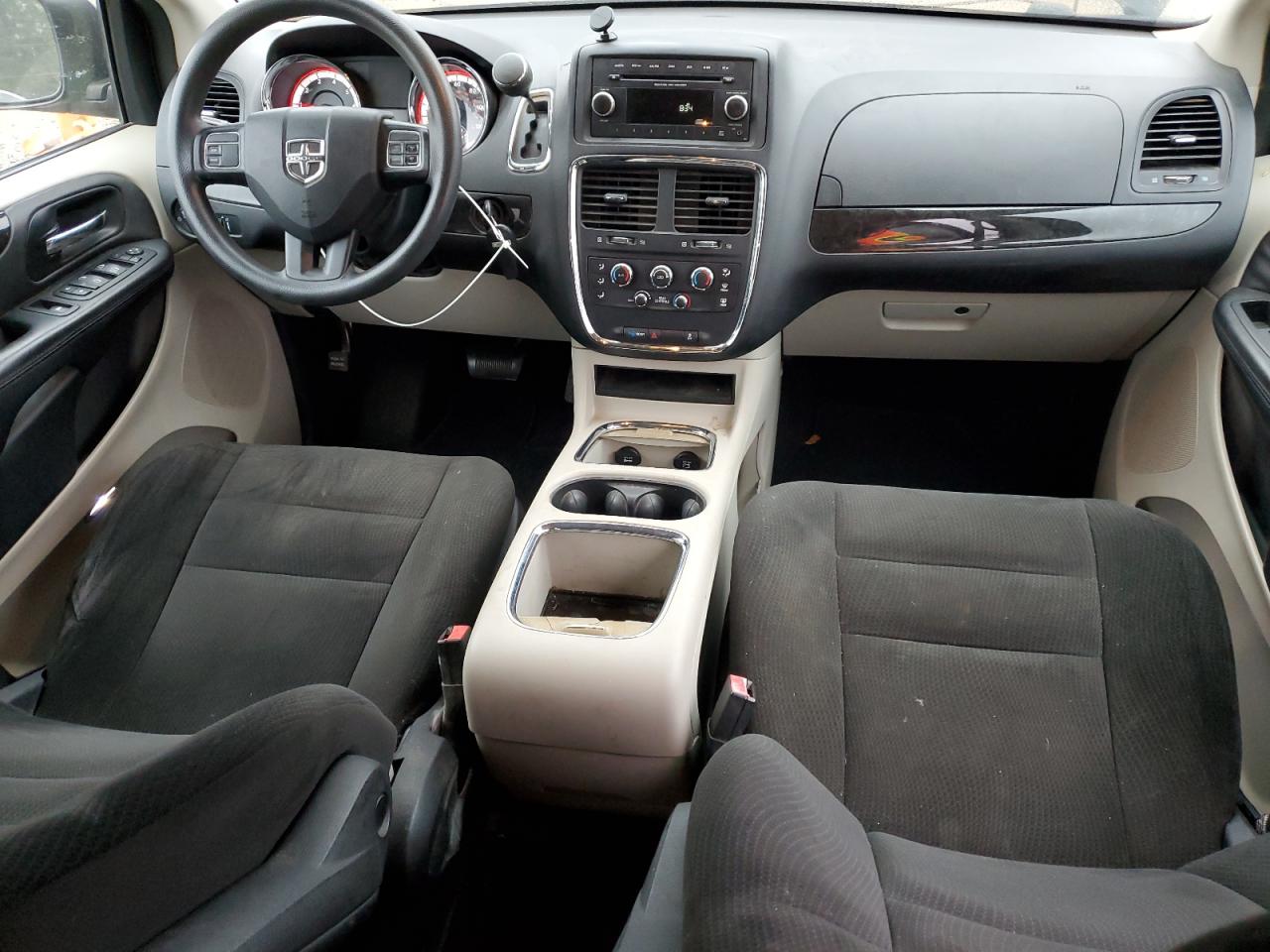 2015 Dodge Caravan - Image 8