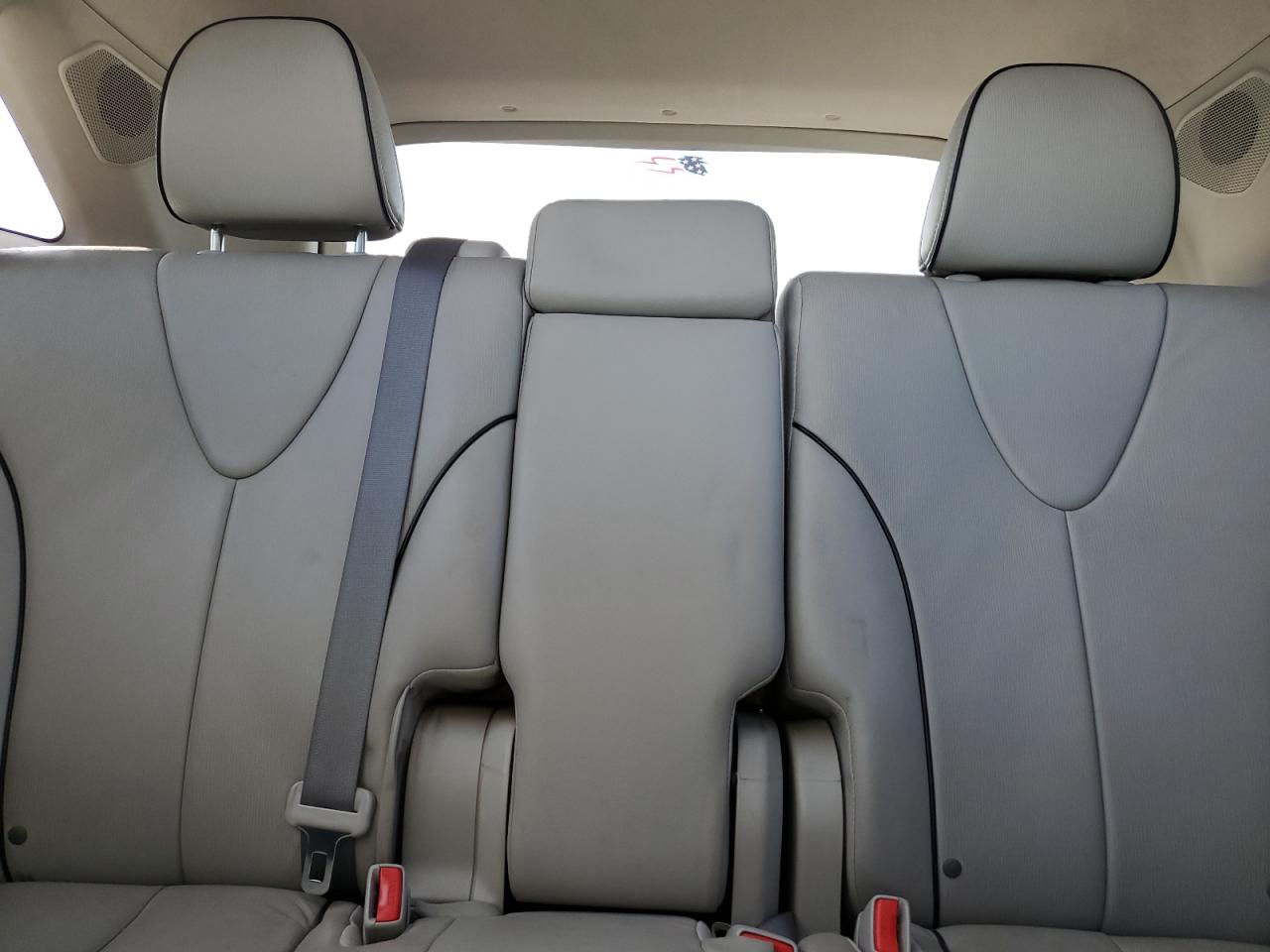 2012 Toyota Venza - Image 10