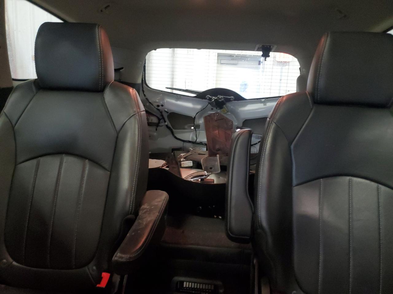 2017 Buick Enclave - Image 10