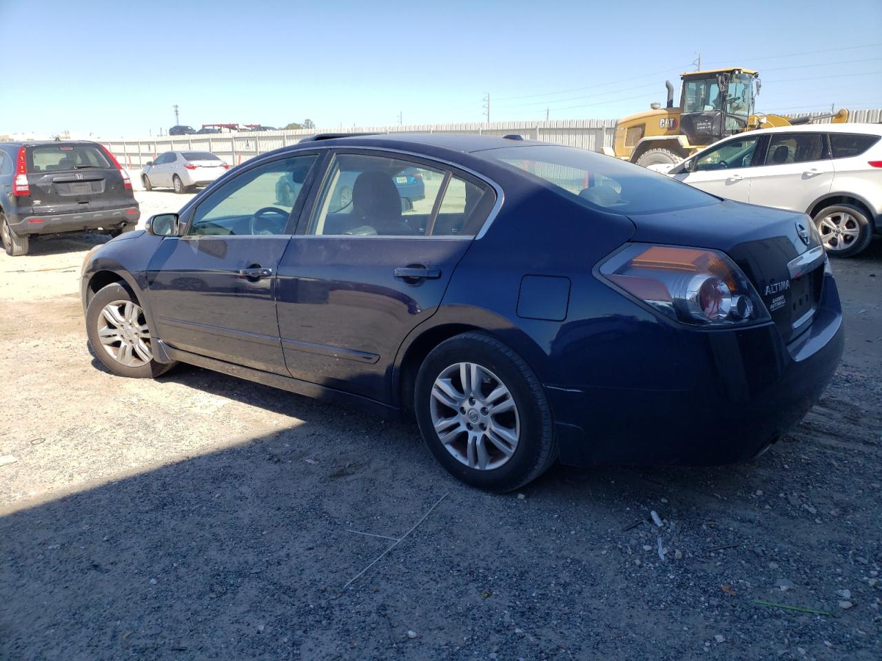 2010 Nissan Altima - Image 2