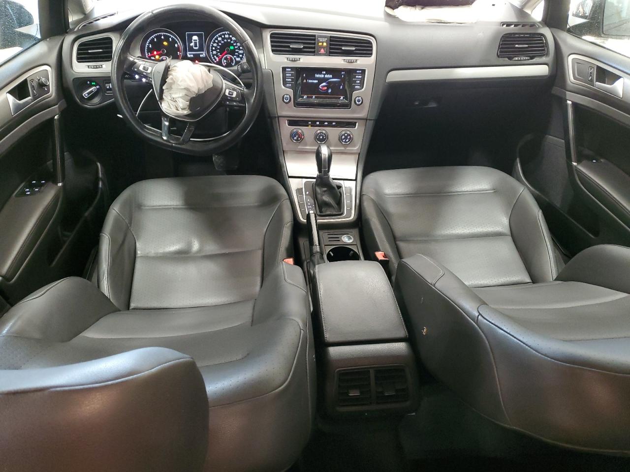 2015 Volkswagen Golf - Image 8