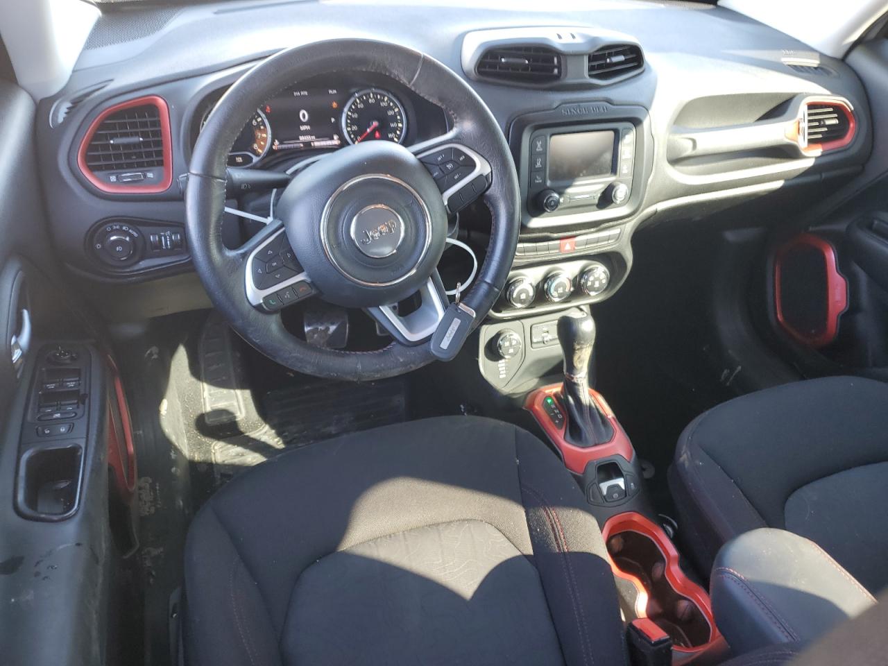 2015 Jeep Renegade - Image 8