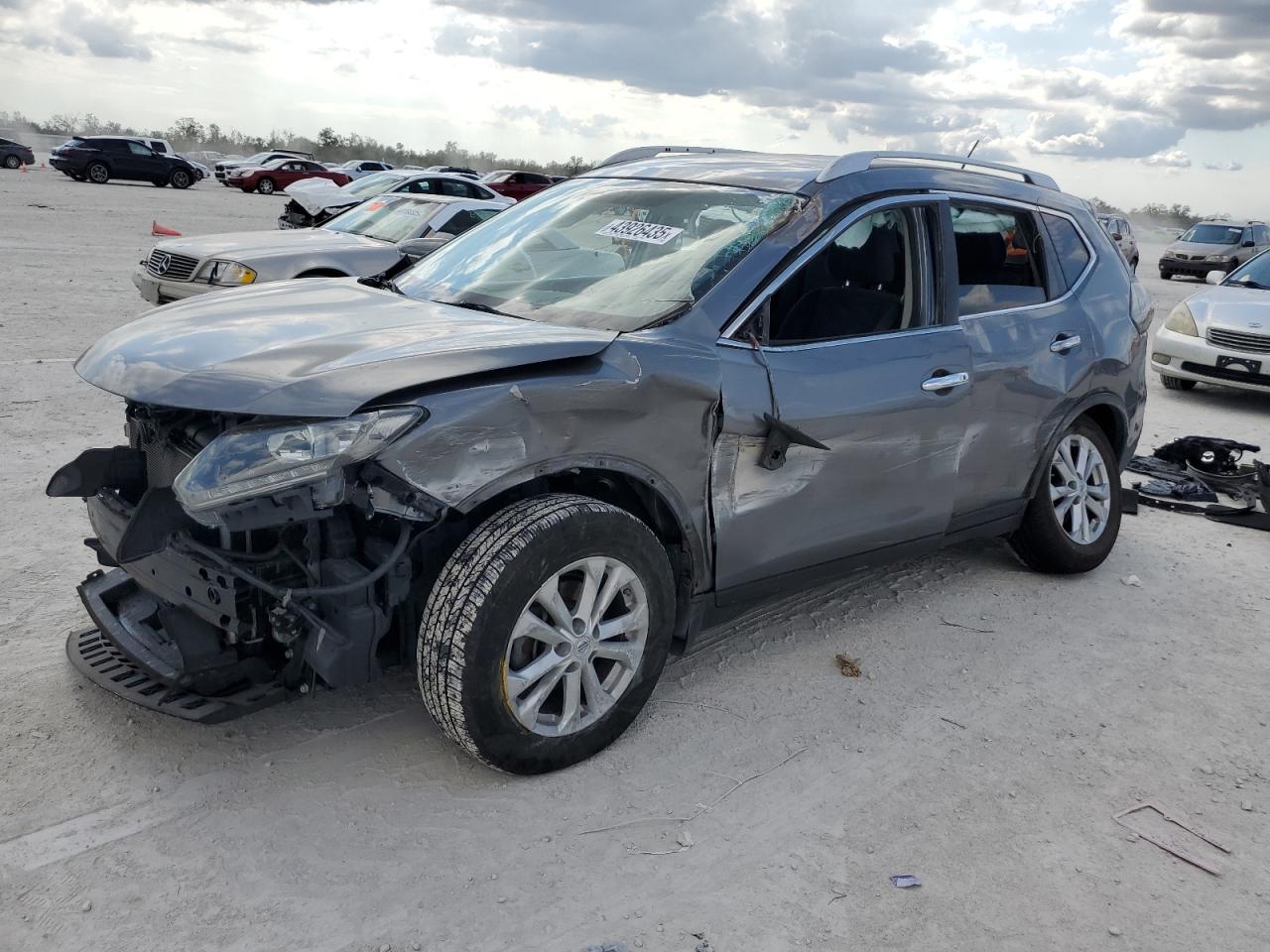 2015 Nissan Rogue - Image 1