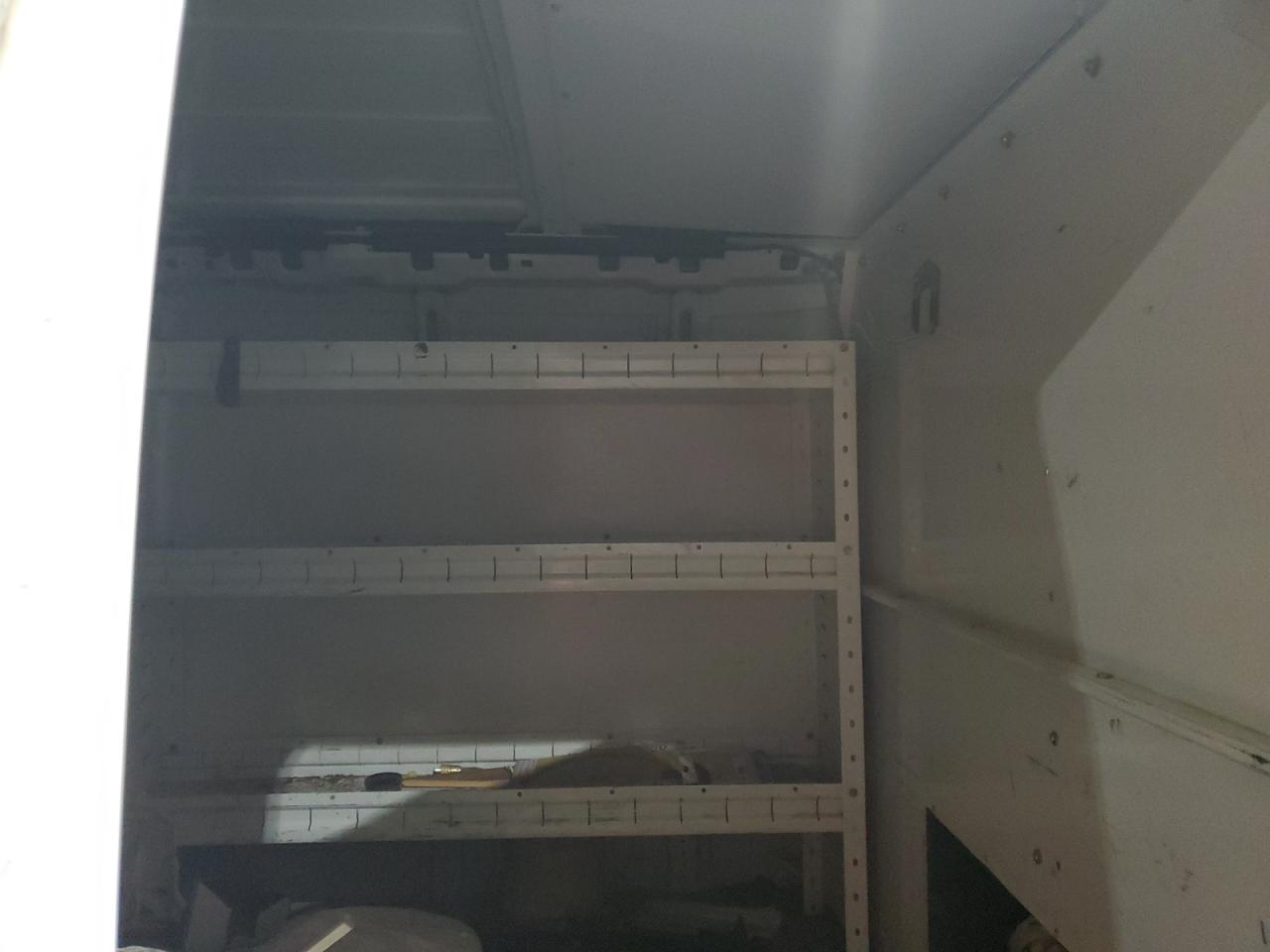 2005 Chevrolet Express - Image 11