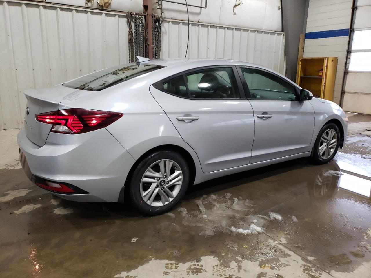 2020 Hyundai Elantra - Image 3