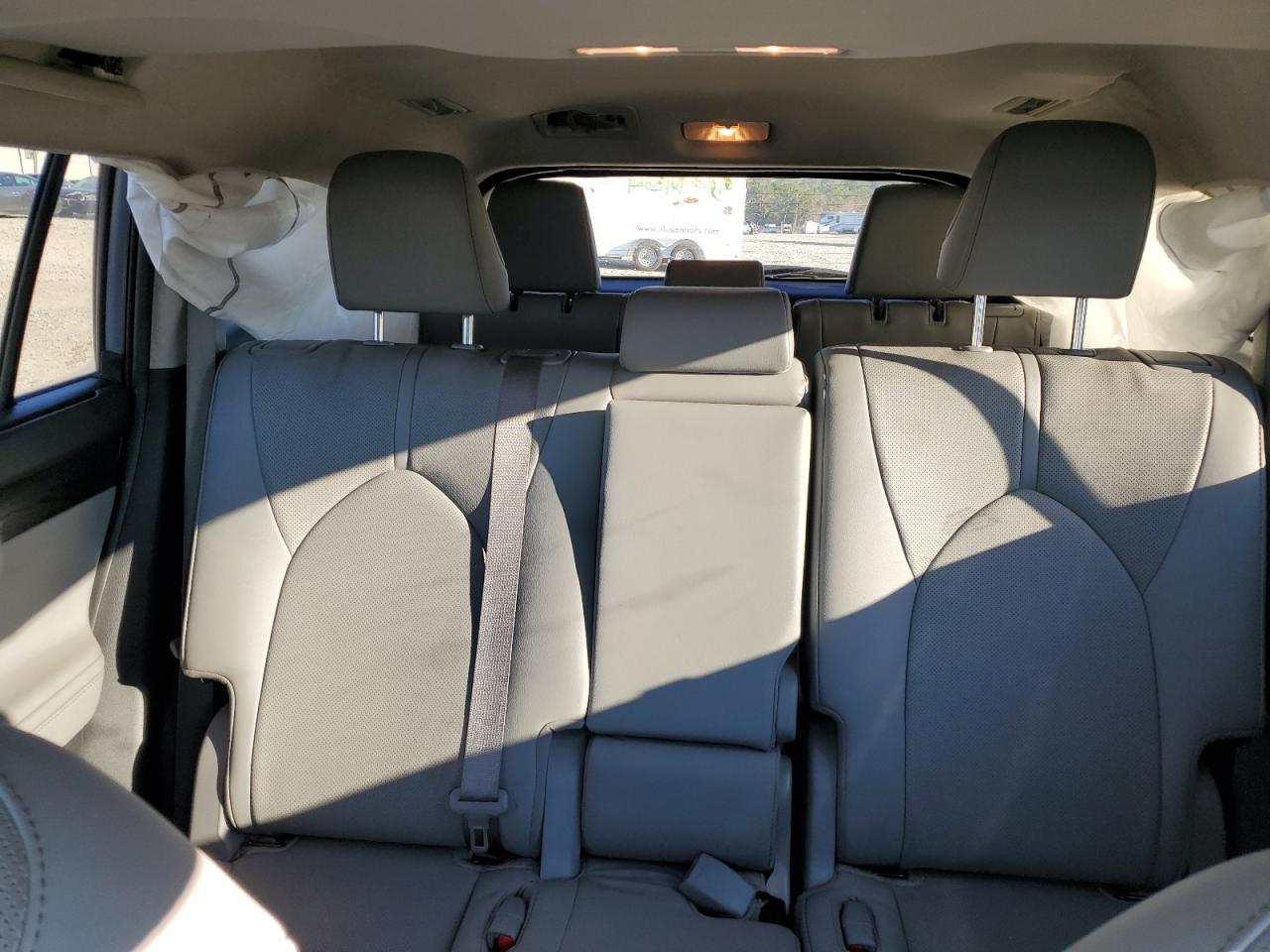 2020 Toyota Highlander - Image 10