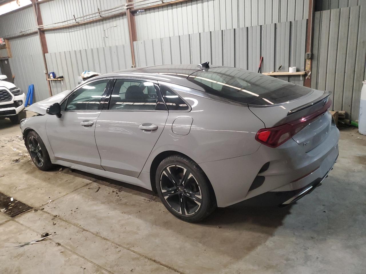 2021 Kia K5 - Image 2