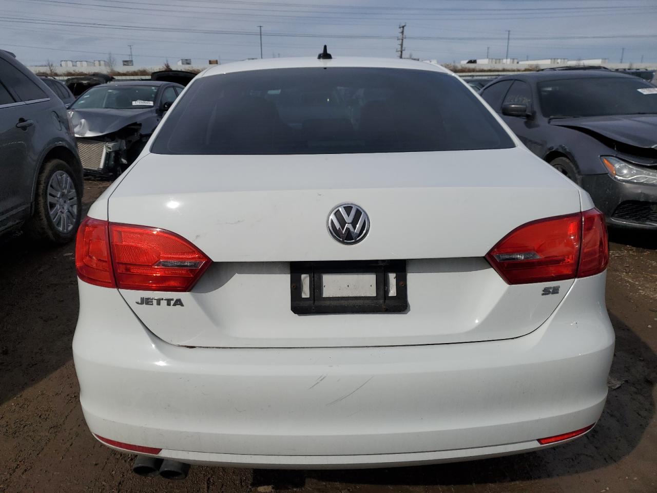 2014 Volkswagen Jetta - Image 6