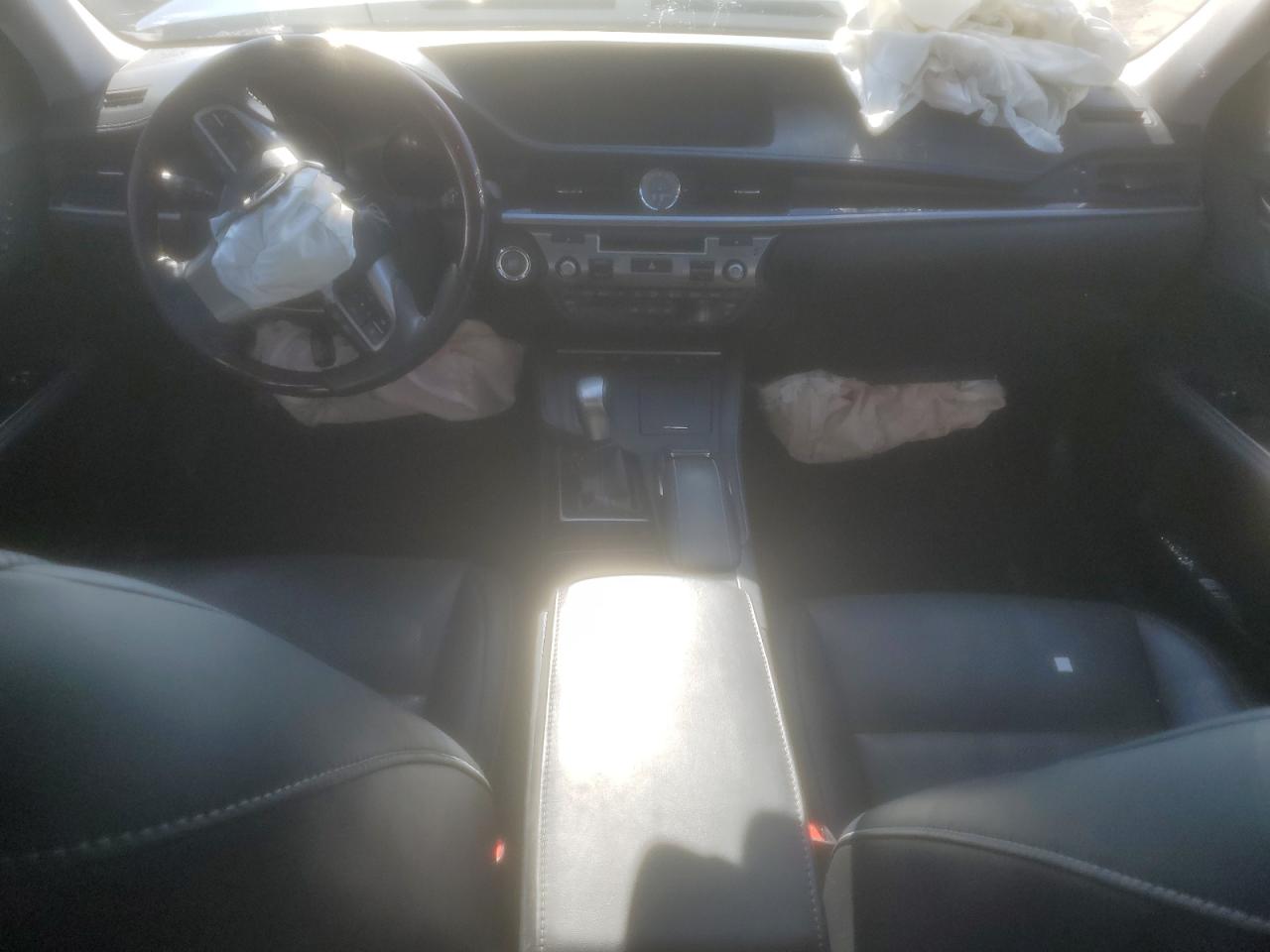 2018 Lexus ES - Image 8