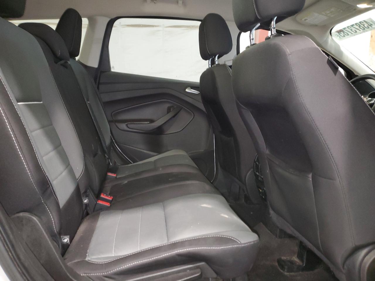 2015 Ford Escape - Image 12