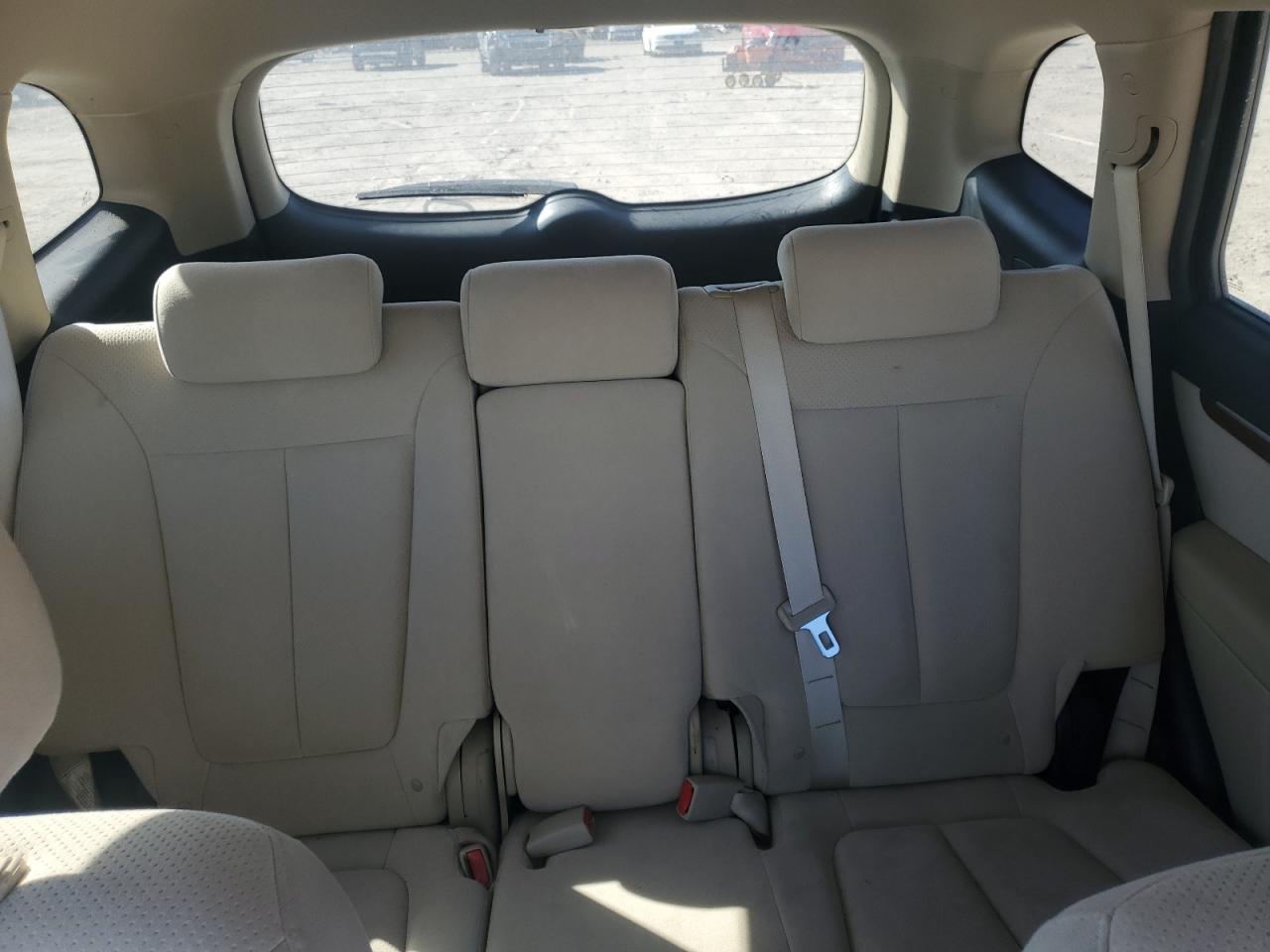 2009 Hyundai Santa Fe - Image 10