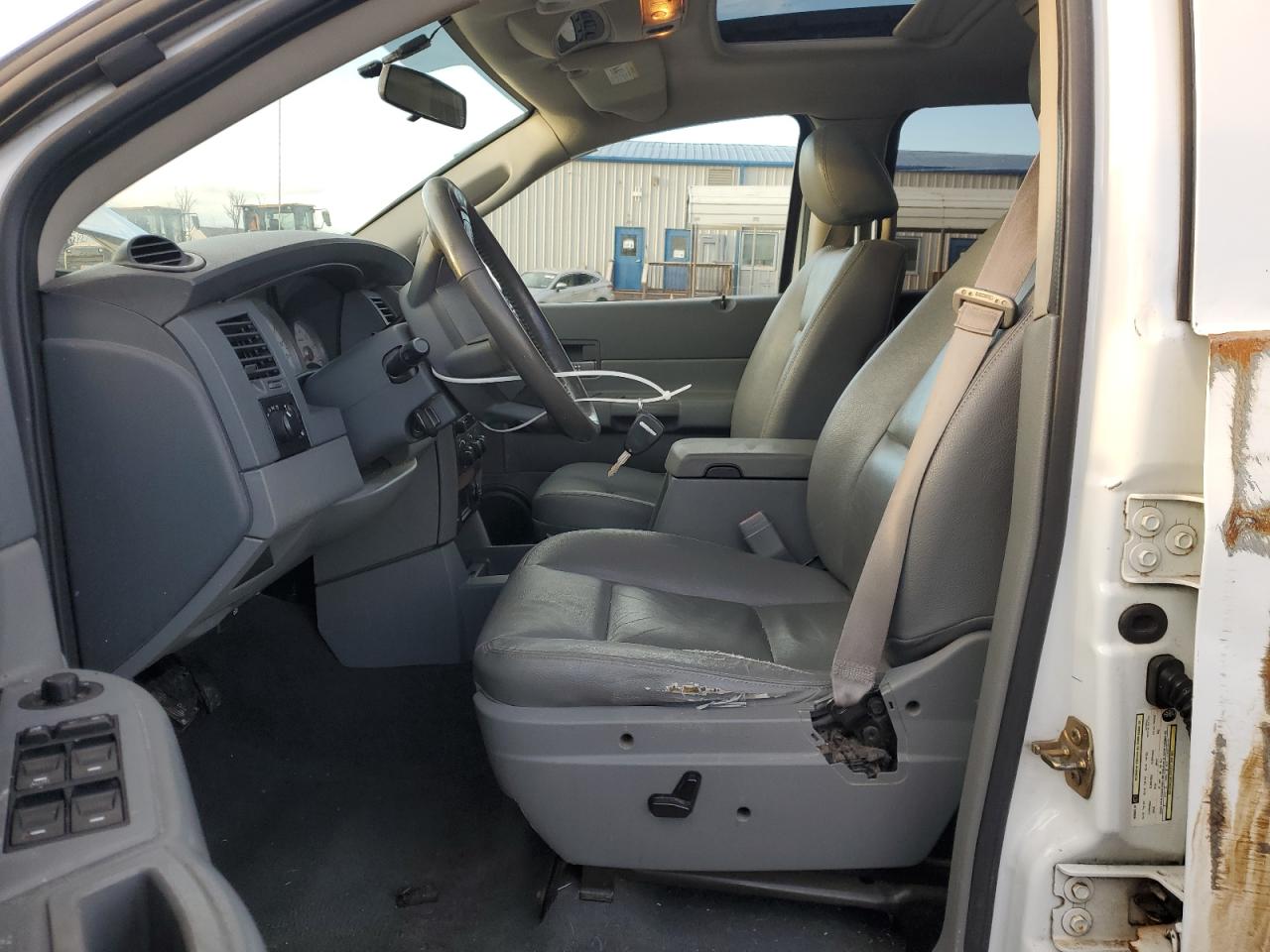 2006 Dodge Durango - Image 7