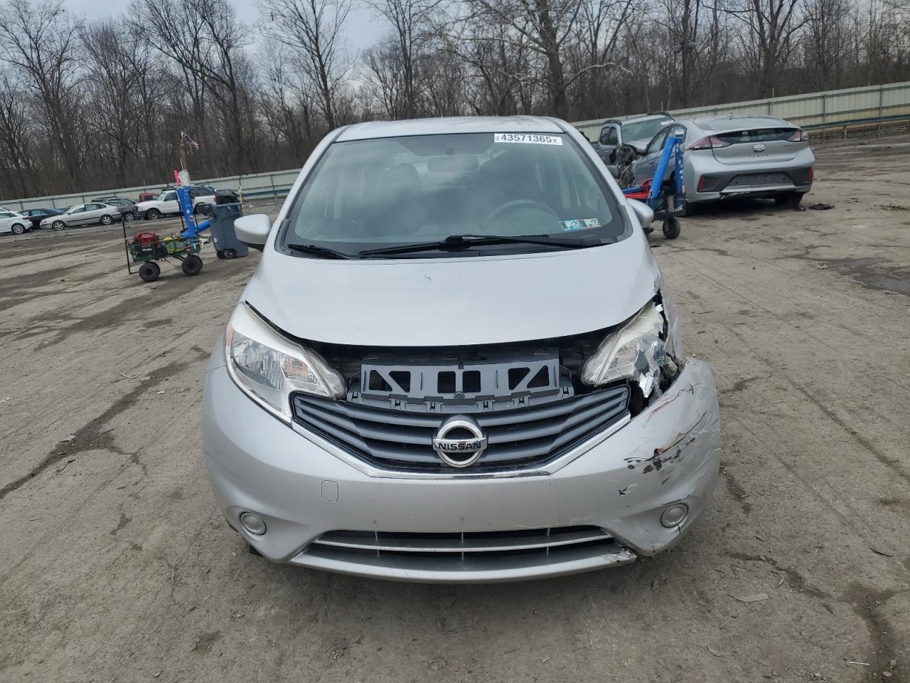 2015 Nissan Versa - Image 5